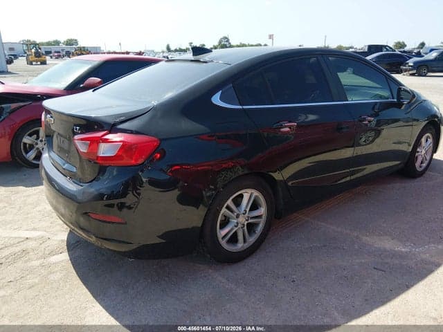 2017 CHEVROLET CRUZE LT AUTO 4