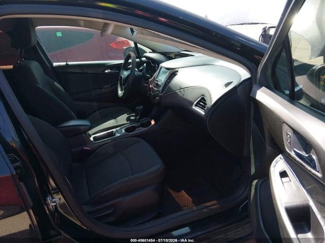2017 CHEVROLET CRUZE LT AUTO 5