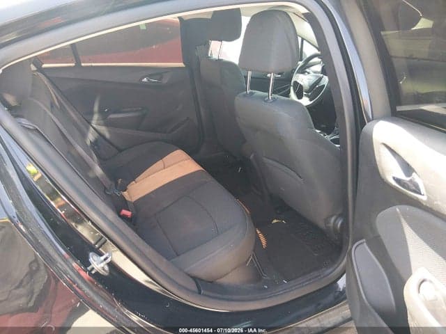 2017 CHEVROLET CRUZE LT AUTO 8