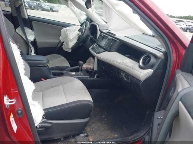 2018 TOYOTA RAV4 XLE 5