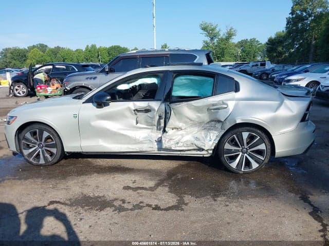 2022 VOLVO S60 B5 MOMENTUM 14