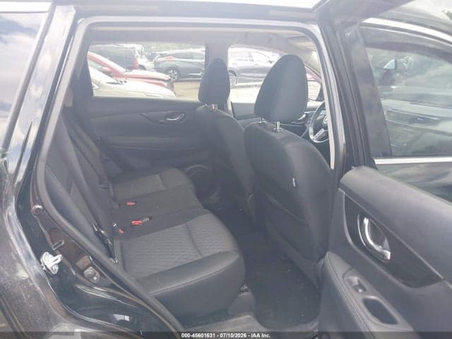 2018 NISSAN ROGUE SV 8