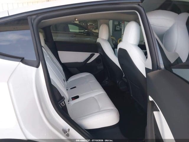 2022 TESLA MODEL Y PERFORMANCE DUAL MOTOR ALL-WHEEL DRIVE 8