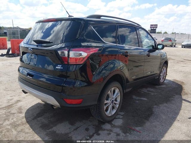 2017 FORD ESCAPE SE 4