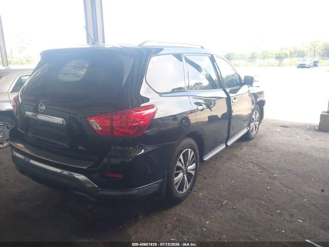 2017 NISSAN PATHFINDER SL 4