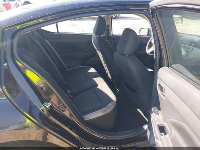 2021 NISSAN VERSA SV XTRONIC CVT 8