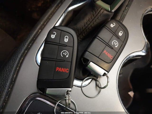2020 JEEP GRAND CHEROKEE LAREDO E 4X4 11