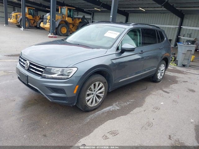 2018 VOLKSWAGEN TIGUAN 2.0T SE/2.0T SEL 2