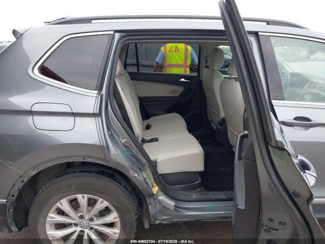 2018 VOLKSWAGEN TIGUAN 2.0T SE/2.0T SEL 8