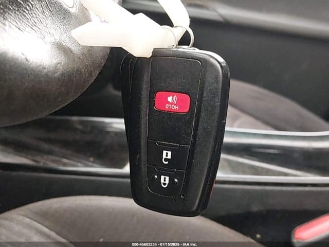 2017 TOYOTA PRIUS THREE 11