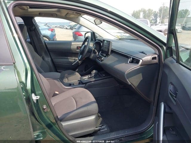 2026 TOYOTA COROLLA CROSS LE 5