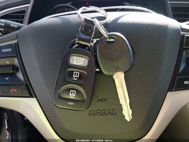 2018 HYUNDAI ELANTRA SE 11