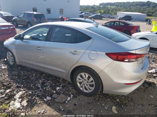 2018 HYUNDAI ELANTRA SE 3