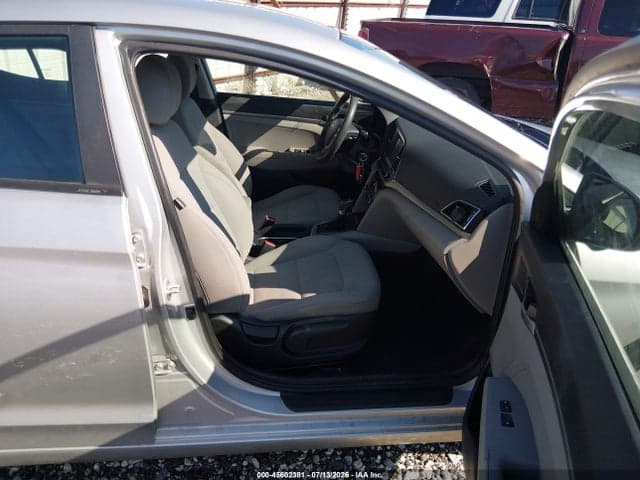 2018 HYUNDAI ELANTRA SE 5