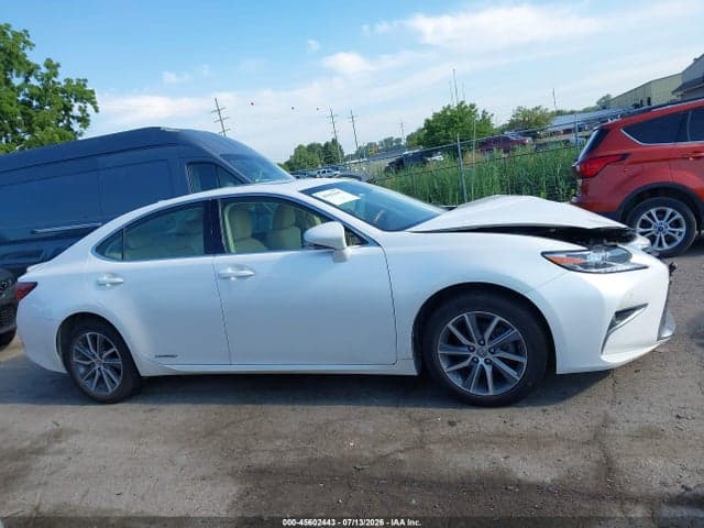 2018 LEXUS ES 300H 13