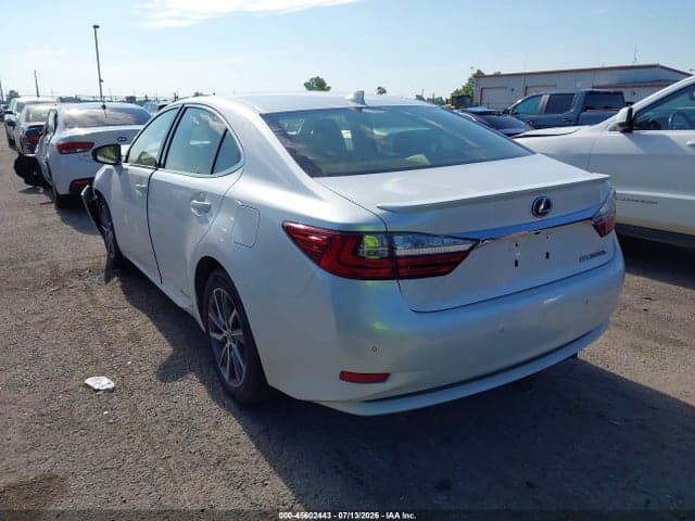 2018 LEXUS ES 300H 3
