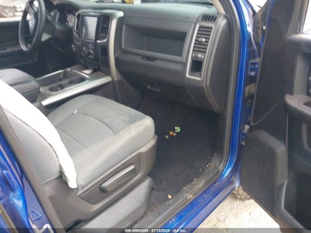 2019 RAM 1500 CLASSIC EXPRESS 4X4 6'4 BOX 5