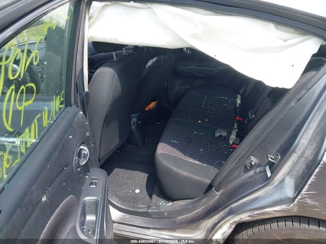 2018 NISSAN VERSA 1.6 SV 8