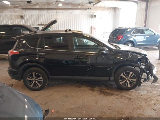 2018 TOYOTA RAV4 XLE 13