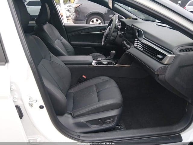 2025 TOYOTA CAMRY XSE 5