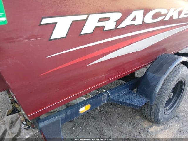 2018 17 1/2 TRACKER 14