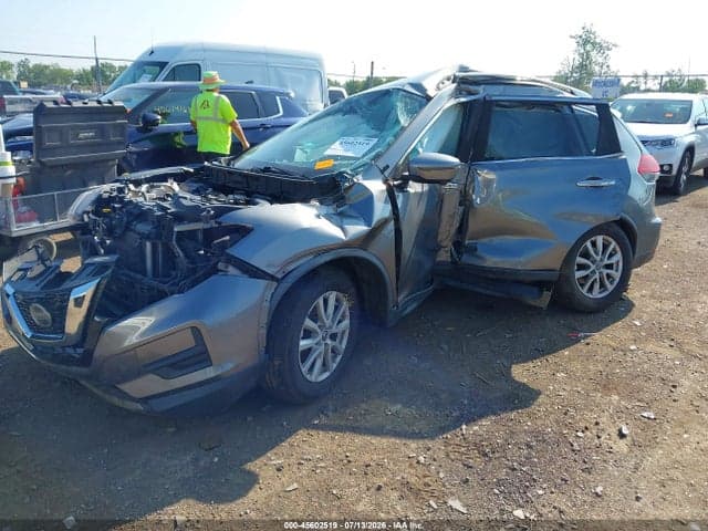 2018 NISSAN ROGUE SV 2