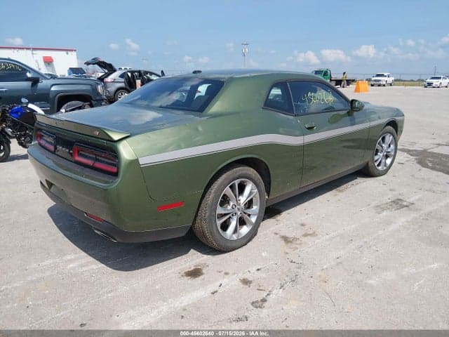 2021 DODGE CHALLENGER SXT AWD 4