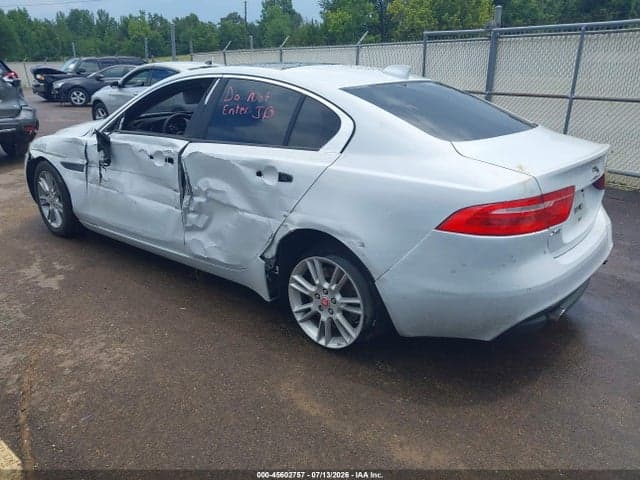 2017 JAGUAR XE 25T PREMIUM 3