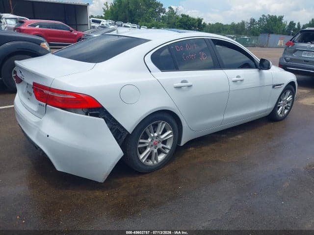 2017 JAGUAR XE 25T PREMIUM 4