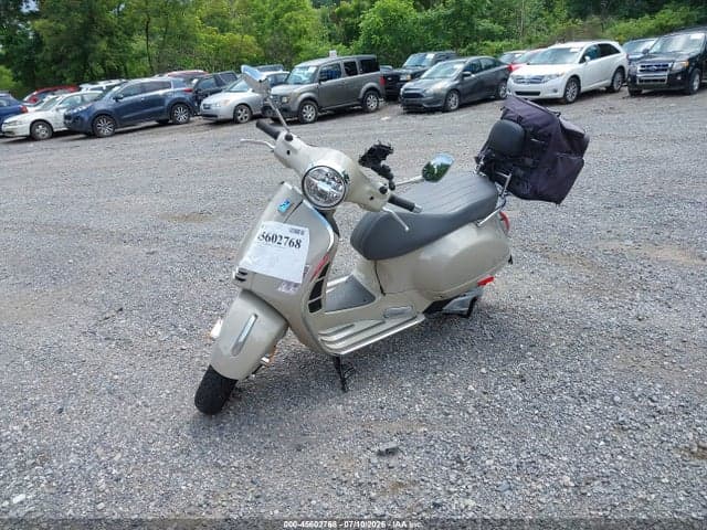 2025 VESPA GTS 310 2