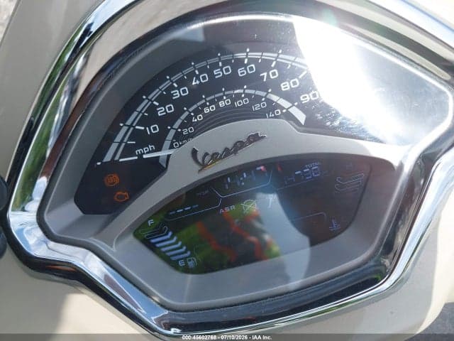 2025 VESPA GTS 310 7