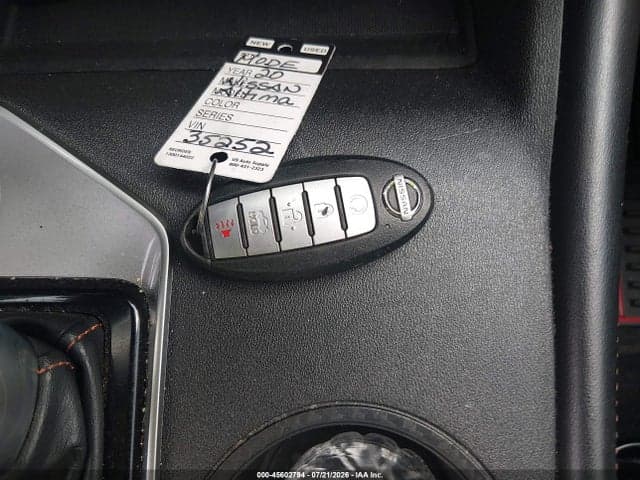 2020 NISSAN ALTIMA SR FWD 11