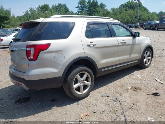 2017 FORD EXPLORER XLT 4