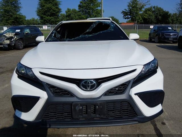 2021 TOYOTA CAMRY SE 6