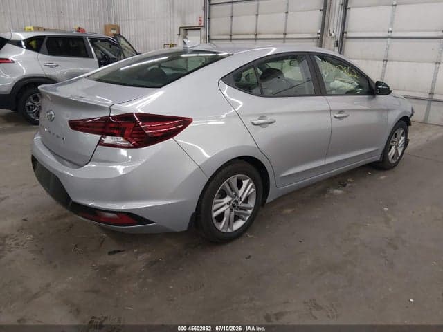 2020 HYUNDAI ELANTRA SEL 4