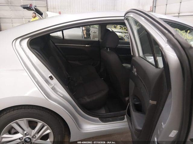 2020 HYUNDAI ELANTRA SEL 8