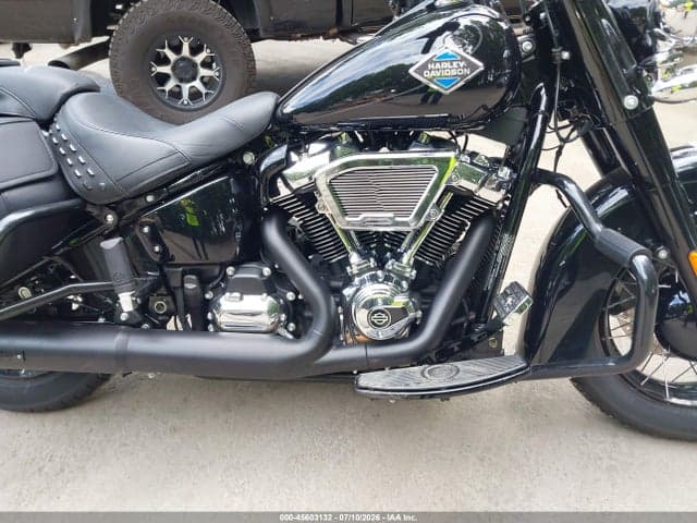 2025 HARLEY-DAVIDSON FLHC 8