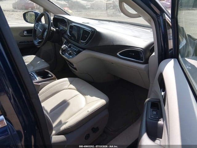 2017 CHRYSLER PACIFICA TOURING-L PLUS 5