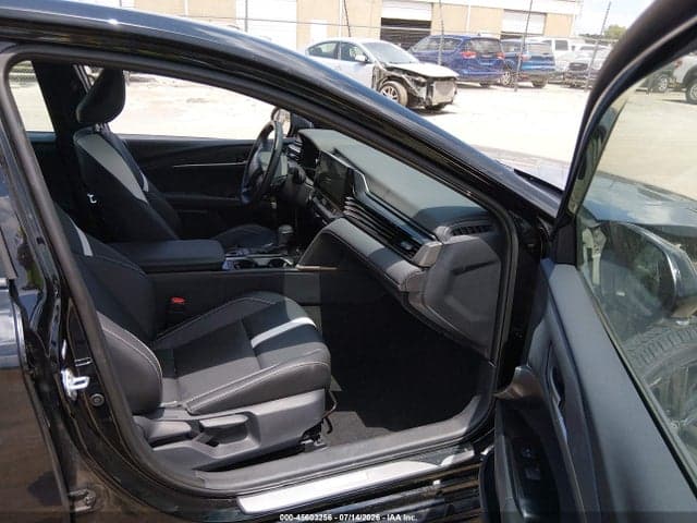 2026 TOYOTA CAMRY SE 5