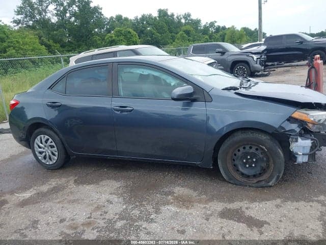 2017 TOYOTA COROLLA LE 13