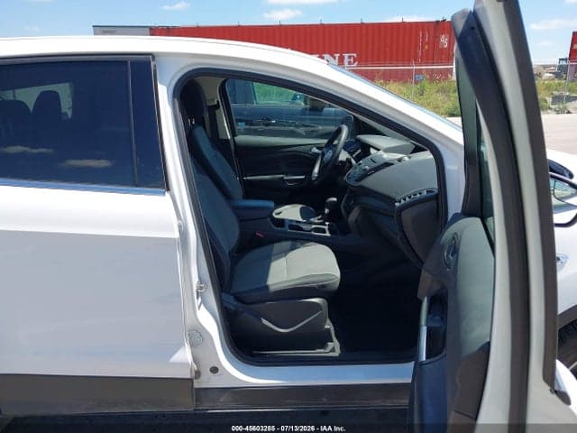 2017 FORD ESCAPE SE 5