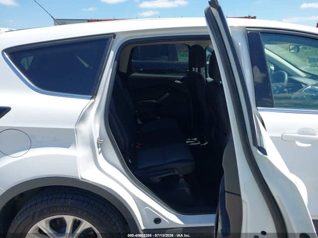 2017 FORD ESCAPE SE 8