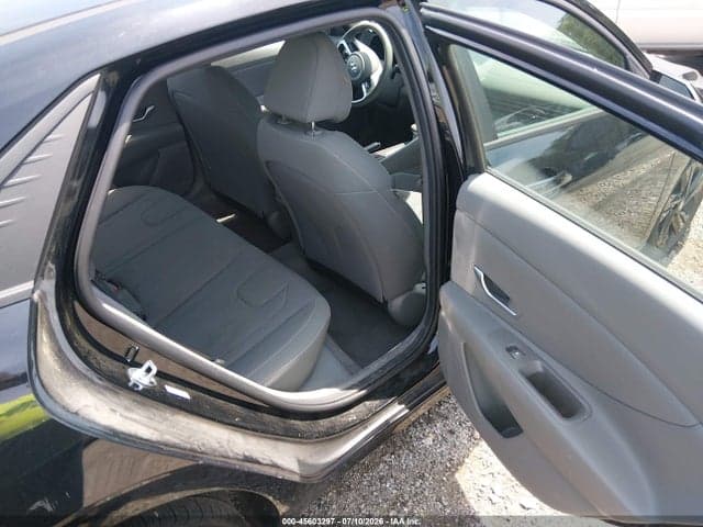 2023 HYUNDAI ELANTRA SEL 8