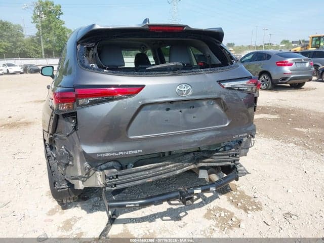 2021 TOYOTA HIGHLANDER LE 6