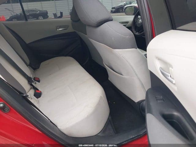 2021 TOYOTA COROLLA LE 8