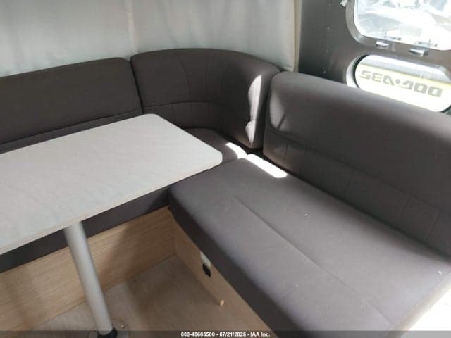 2018 AIRSTREAM FLYING CLOUD 27FB 11