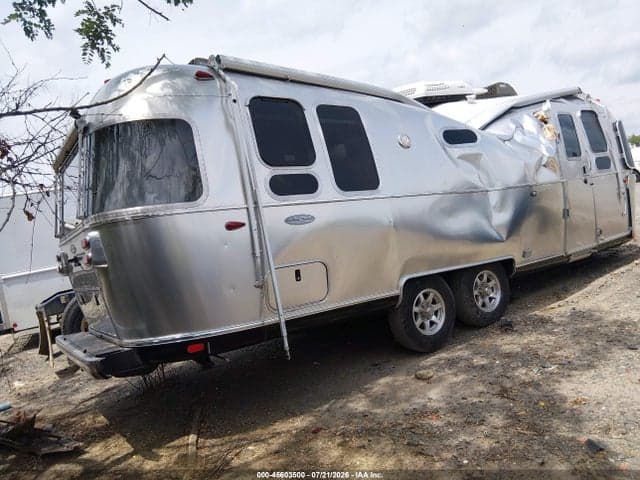 2018 AIRSTREAM FLYING CLOUD 27FB 4