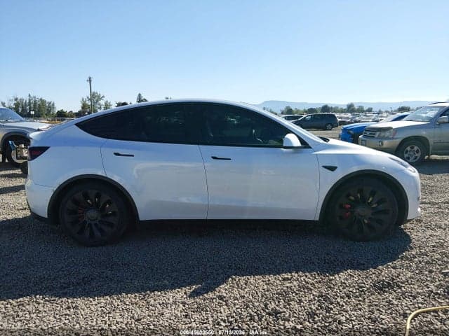 2022 TESLA MODEL Y PERFORMANCE DUAL MOTOR ALL-WHEEL DRIVE 13