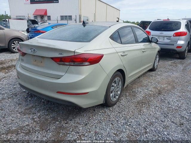 2017 HYUNDAI ELANTRA SE 4