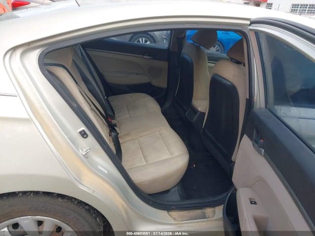 2017 HYUNDAI ELANTRA SE 8